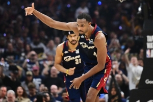 CJ·迈尔斯：骑士按理说应该晋级 猛龙的天赋不如他们