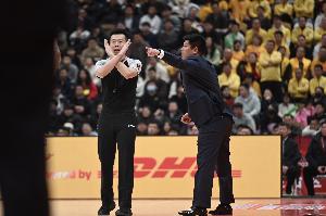 榜一大哥！山西男篮本赛季已经累计被罚8次 缴罚金26万元