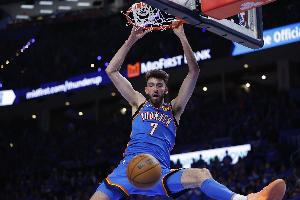 阿杰伊·米切尔：霍姆格伦是个杀手 他只要上场就想击溃对手