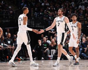 马刺队史第15次闯进分区决赛 NBA历史第三多&仅次于湖人凯尔特人